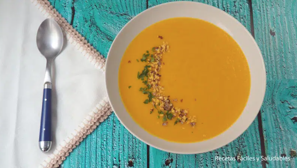 ENSALADA DE CALABACIN CON ATÚN ACOMPAÑADO DE TORTILLA CON ATÚN Y CREMA DE VERDURAS